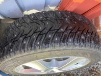 4 Dubbdäck Nokian Nordman 8 (SUV) på fälg