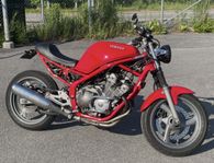 Besiktigad samt ombyggd Yamaha XJ600 / XJ 600, besiktigad!