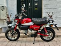 Honda Monkey 125cc Pearl Nebula Red