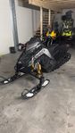 Polaris khaos boost 155 -22, låg mil, öhlins 