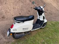 Baotian Vintage BT49QT-21 moped