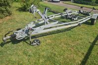 fogelsta/thule båttrailer 1500 80 km besiktigad.