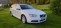 Volvo V70 Nybesiktad "Spargrisen"