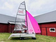 RS 200 (segel #1712) – som ny!