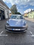 Tesla Model Y Performance , rätta färgkombon