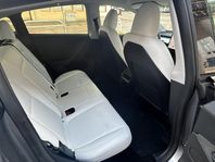 Tesla Model Y Performance , rätta färgkombon