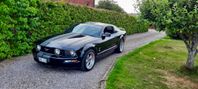 Ford Mustang GT V8 - 2006 med sportavgassystem 