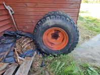 Traktor kärrdäck med fälg 5 bultar