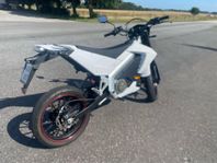Viarelli Supermotard ES1 elmoped