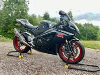 Suzuki GSX-R1000 K7