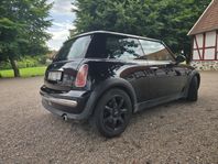 MINI Cooper Pepper - nybesiktigad, nya däck, nya bromsar
