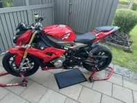 BMW s1000R