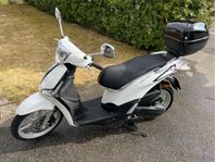 Piaggio Liberty 50 endast gått 2km
