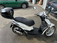 Piaggio Liberty 50 endast gått 2km