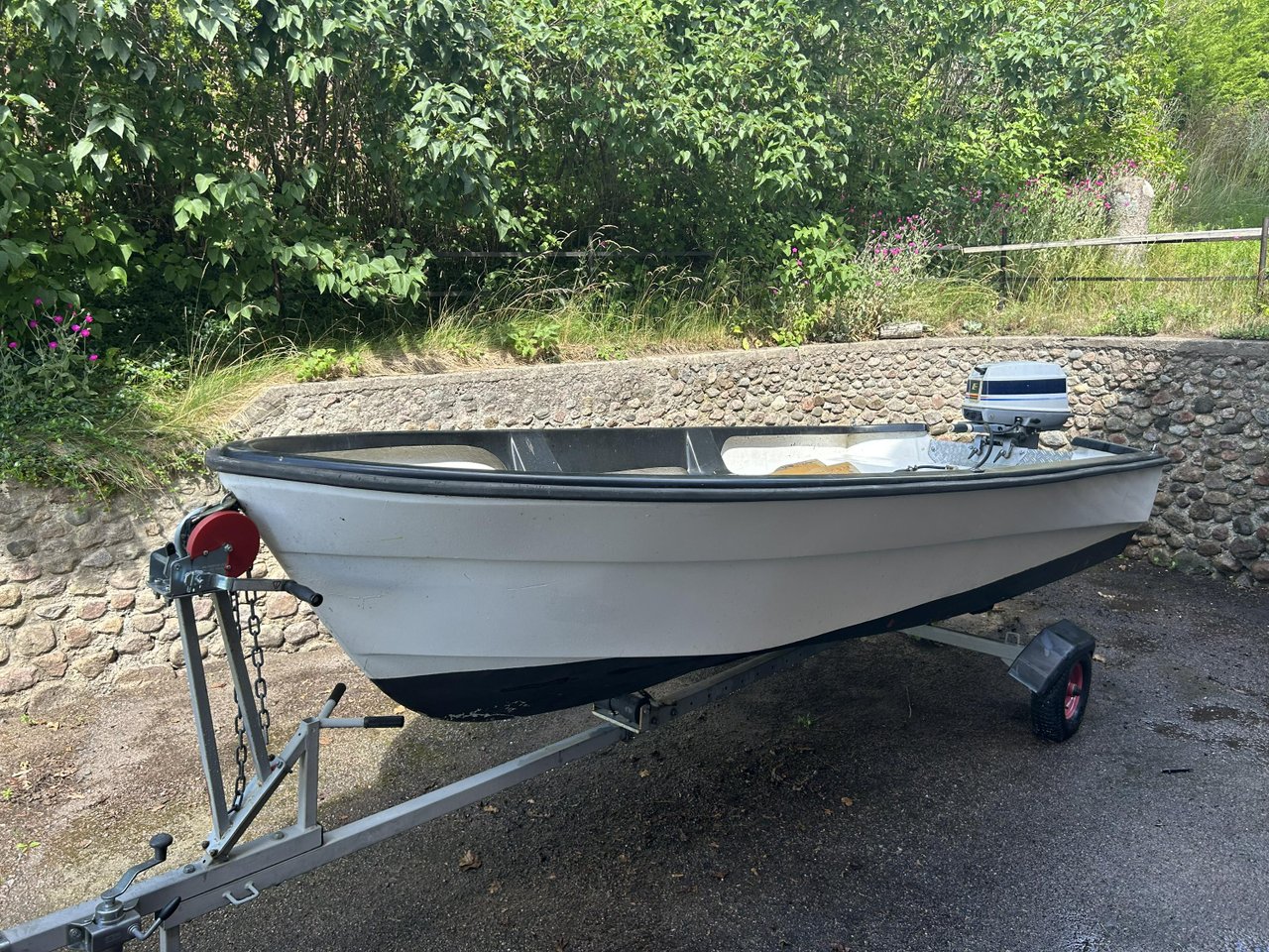 : Crescent 43 med Evinrude 25...