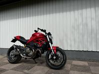 Ducati Monster 821 - 2015, välskött och i fantastiskt skick!