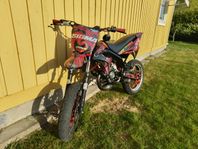 Hyper moped