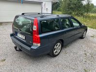 Volvo V70 2.5T Kinetic Euro 4 Nybesiktad kamrem bytt nyligen