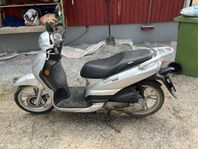 Peugot tweet EU moped. 2012-09