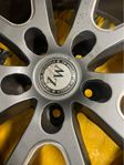 22 tums fälgar och däck 275/40R22