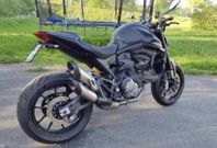 Ducati Monster 950 Plus Dark Stealth Edition