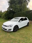Wolkswagen Golf TSI bluemotion, nybesik vit -14 välskött