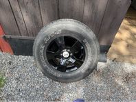 Däck o fälg,  suttit på en Nissan Navara 2006 Epa 