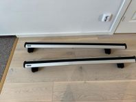 Audi takräcke (Thule WingBar Evo Flush)