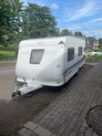 Hobby 560 KMFe (2007) – 7 bäddar med 3-våningssäng!