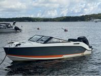 Uttern D65 med Mercury 200 Premium Edition