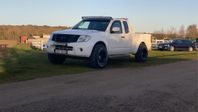Nissan Navara D40 – Rå Pick-Up med Stil och Känsla! 