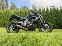 KAWASAKI ER6N : ABS AKRAPOVIC LEDBLINKERS
