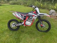 Cross 150cc NY skick