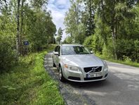 Volvo V70 2.4D R-Design
