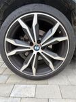 Bmw M fälgar med däck 20”