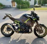 z900