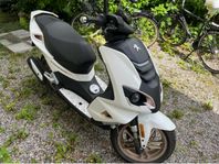 Peugeot Speedfight 4