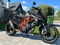 Super Duke R