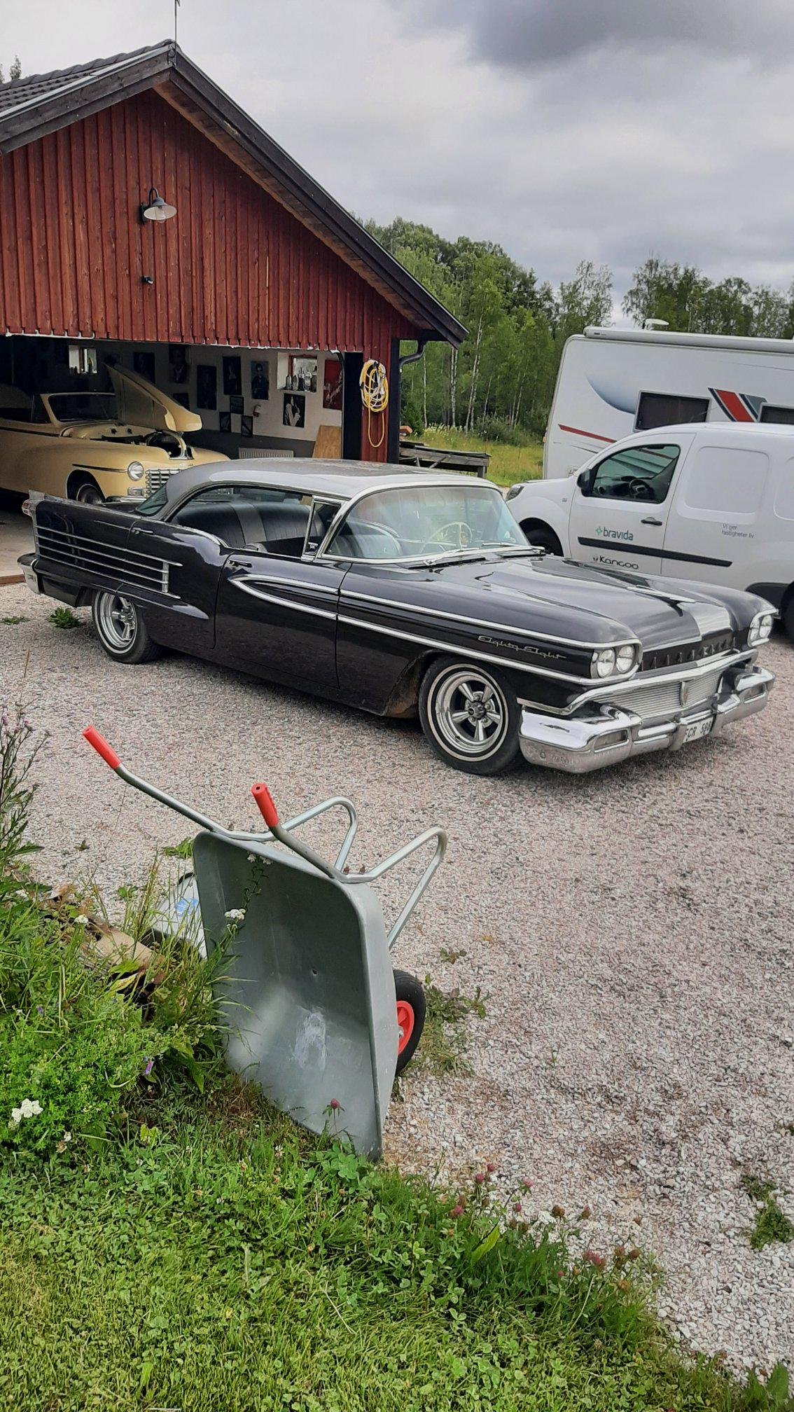 Oldsmobile Dynamic 88 4-dørs Sedan 6.1 V8 Hydra-Matic, 4-trinn, 269hk, 1958