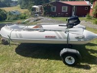 Gummibåt Suzumar MX-320, Mercury Fourstroke 3,5 hk, båtkärra