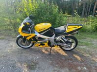 Suzuki GSXR 750