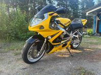 Suzuki GSXR 750