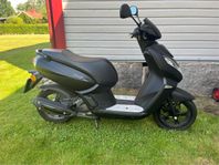 Peugeot Kisbee. Black edition. 2020.