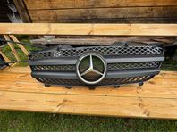 MERCEDES FRONT. Ny i paket.