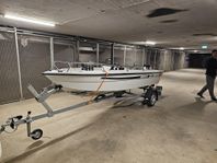 Motorbåt till salu