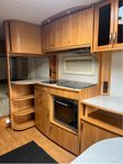 Polar 560 CTH – 2007 | Mysig husvagn med solceller