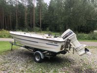 Motorbåt styrpulpet