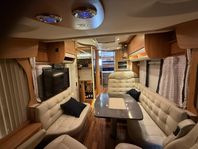 Hymer B798 SL. AC bodel via 560Ah Litiumbatt 700W solcell QB