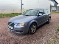 Audi a3 1.6 fsi A-traktor nyregistrerad