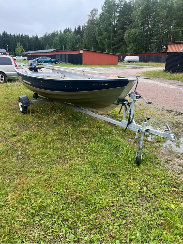 Linder 440 fishing